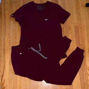 Figs Burgundy Scrub Set